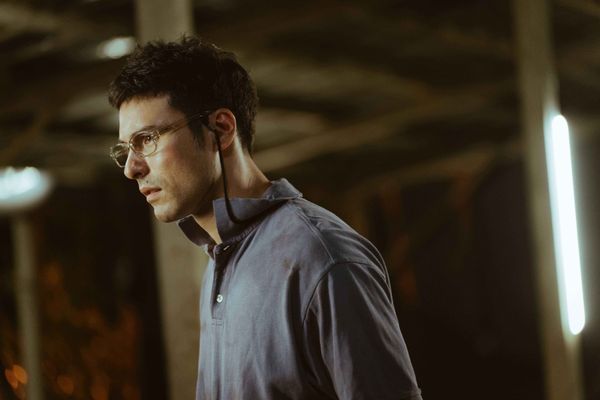 ▲鳳小岳《陌路兄弟》為繼承遺產，半路認弟弟踏上一趟環島旅程。（圖／綺影發行提供）