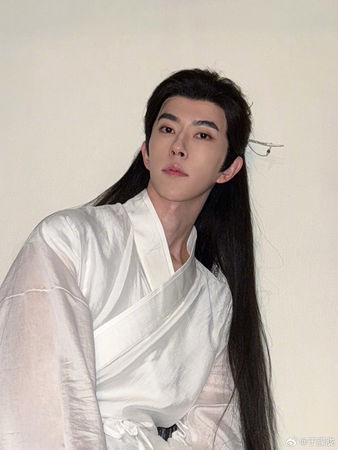 ▲于朦朧驚傳死訊。（圖／翻攝自于朦朧微博）