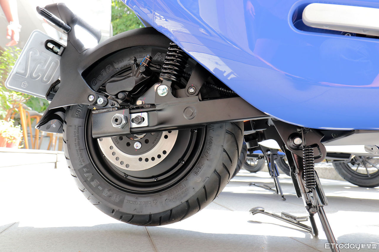 ▲74980元！Gogoro「最新入門白牌機車」開賣　補助後4萬有找入手。（圖／記者張慶輝攝）