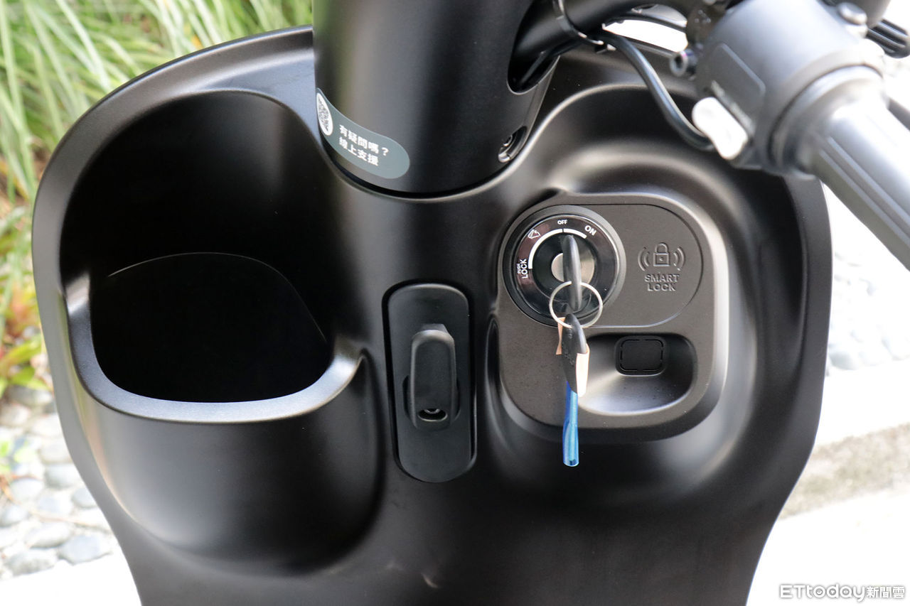 ▲74980元！Gogoro「最新入門白牌機車」開賣　補助後4萬有找入手。（圖／記者張慶輝攝）