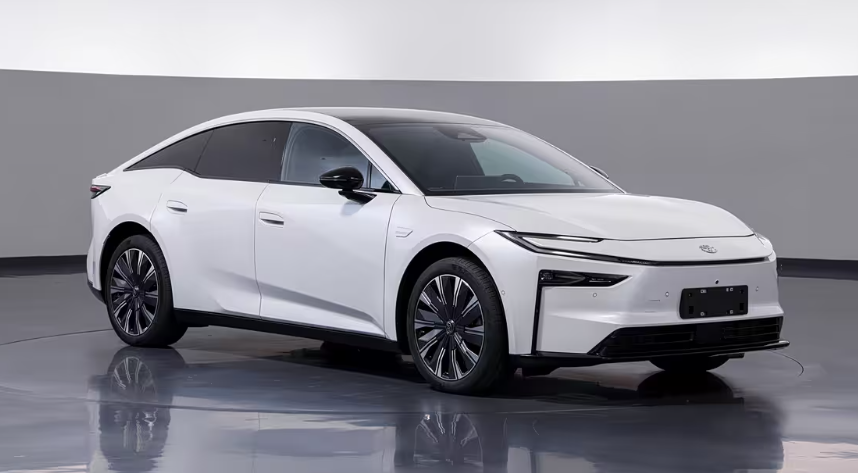 ▲TOYOTA bZ7送測完成！即將今年上市參戰電動車戰場。（圖／翻攝自大陸工信部）