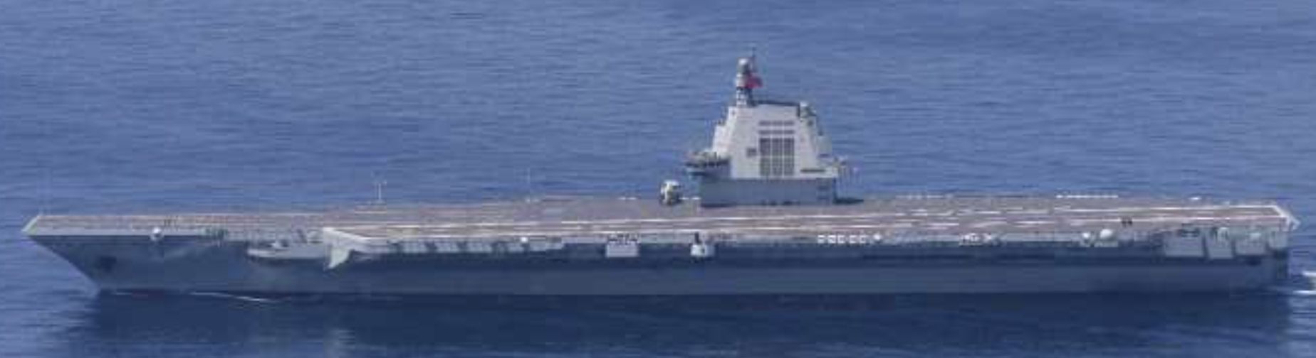 ▲福建艦出港向南，首次穿行台灣海峽赴南海進行遠航訓練。（圖／翻攝微博）