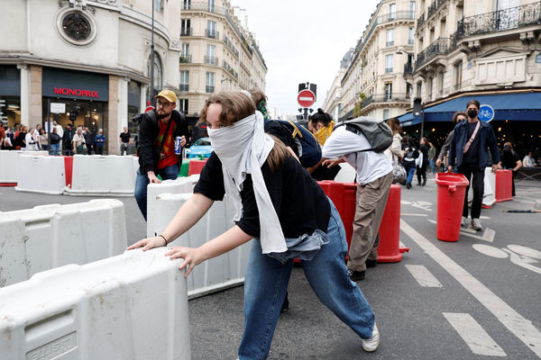 ▲▼ 法國「攔阻一切」（Bloquons Tout）示威抗議活動。（圖／路透）