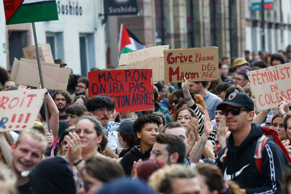 ▲▼ 法國「攔阻一切」（Bloquons Tout）示威抗議活動。（圖／路透）