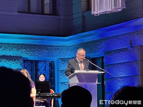 ▲▼國立故宮博物院人氣國寶〈翠玉白菜〉首度登上歐洲，同時還有上百件珍貴文物到「捷克國家博物館」展出。（圖／記者林育綾攝）