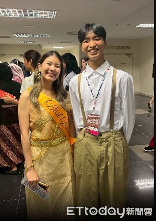 ▲嘉藥藥學系學生暑假赴肯亞與馬來西亞參與國際藥學生年會，拓展專業視野。（記者林東良翻攝，下同）