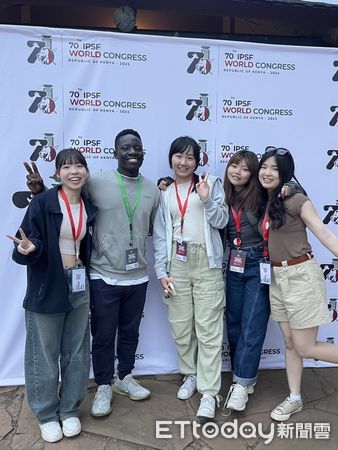 ▲嘉藥藥學系學生暑假赴肯亞與馬來西亞參與國際藥學生年會，拓展專業視野。（記者林東良翻攝，下同）