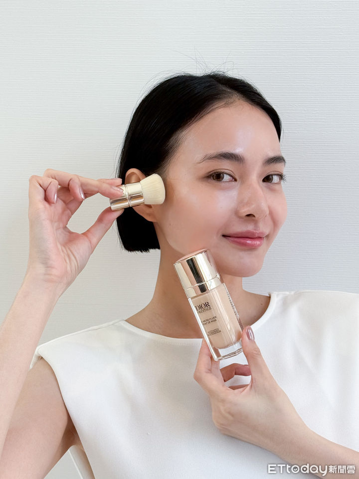 迪奧,DIOR,粉底液,黛珂,底妝,彩妝,。（圖／記者李薇攝、品牌提供）