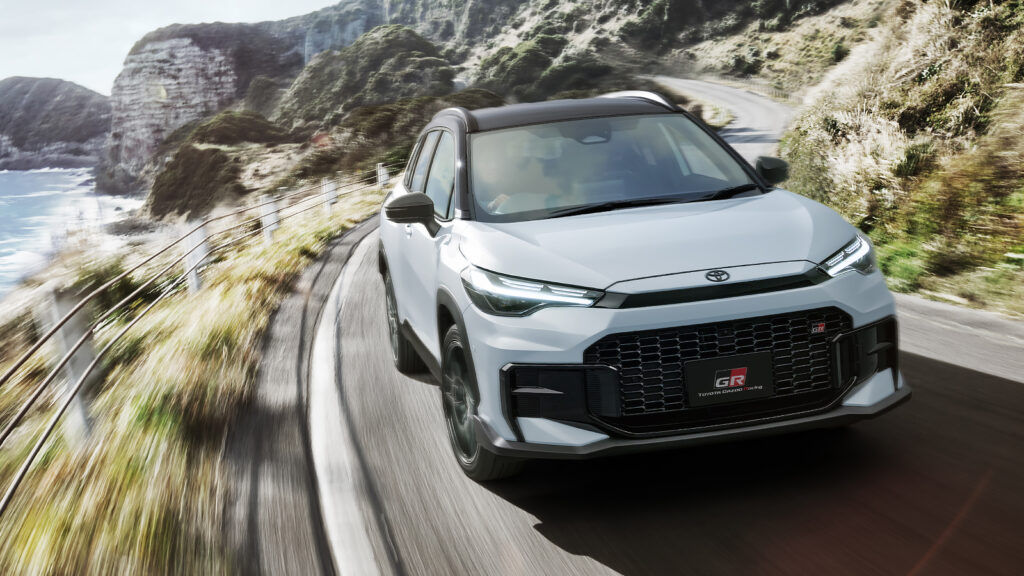 ▲TOYOTA神車休旅、房車再出招！預計10月推改款；國產三菱Xforce暖身流出重點配備；新年式LEXUS ES開賣。（圖／翻攝自各車廠）