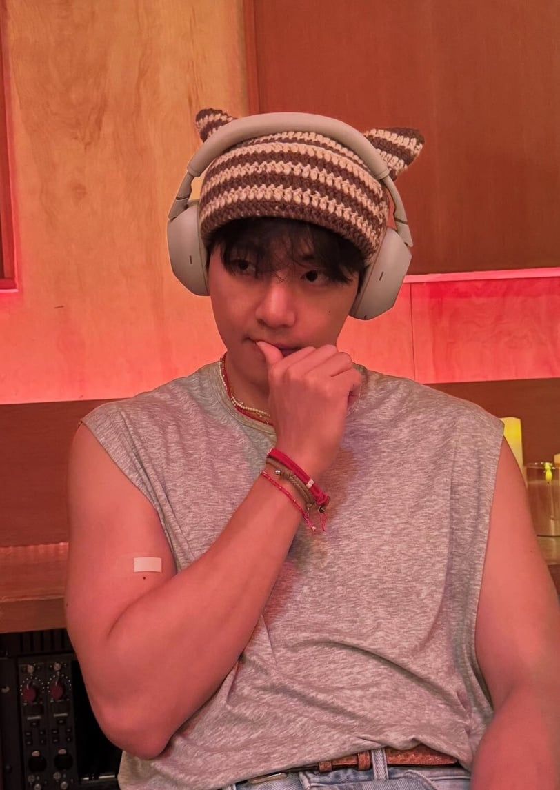 ▲耳罩耳機      。（圖／翻攝自IG、官網）