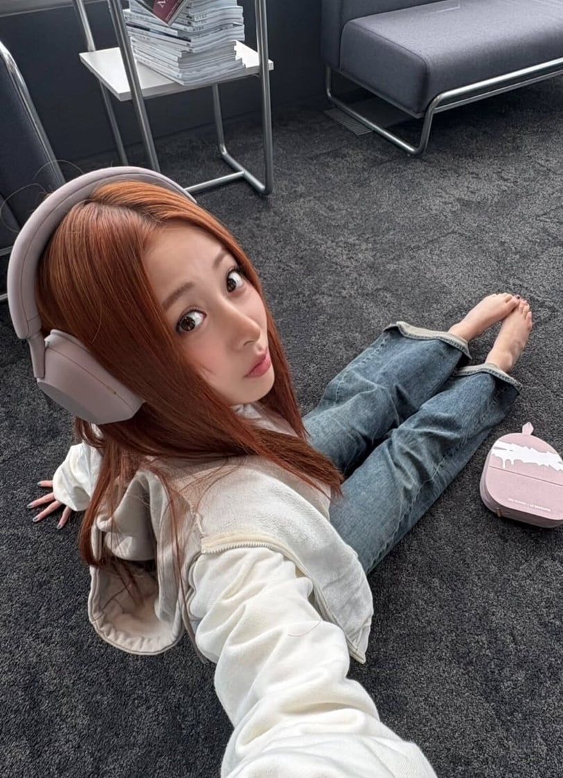 ▲耳罩耳機      。（圖／翻攝自IG、官網）