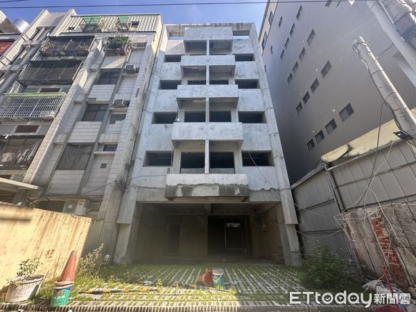 ▲▼ 國強181，爛尾,神奇建設            。（圖／記者陳筱惠攝）