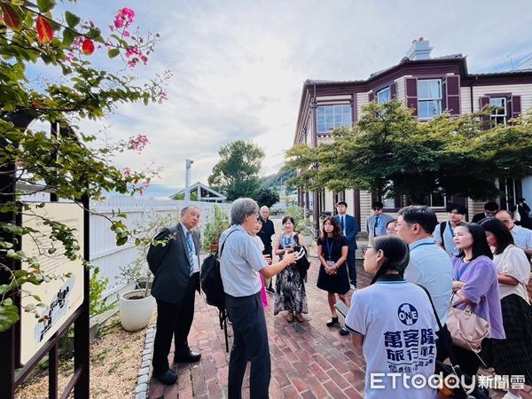 ▲桃園觀光業者與神戶北野異人館協會交流，走讀歷史館舍觀光產業。（圖／桃園市府觀光局提供）