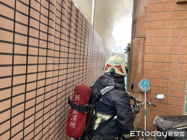 ▲彰化縣秀水鄉今日上午發生一起火燒車事件            。（圖／記者唐詠絮翻攝）