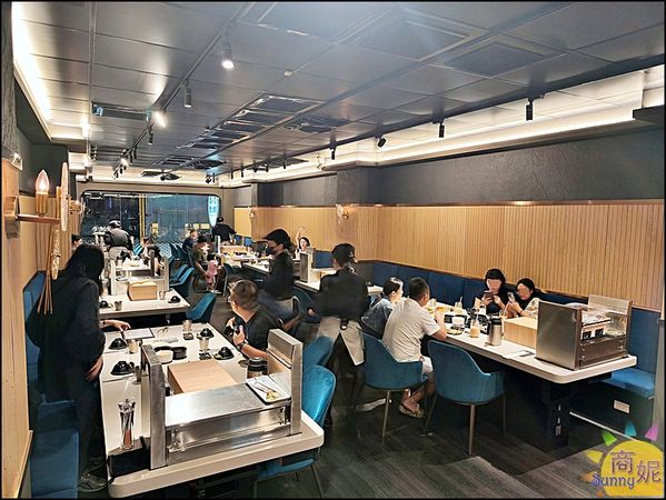 ▲▼台中唯一正宗韓式炭烤鰻魚！專人代烤、小菜湯品生菜無限續，澎湃鰻魚套餐CP值超高。（圖／部落客商妮提供）