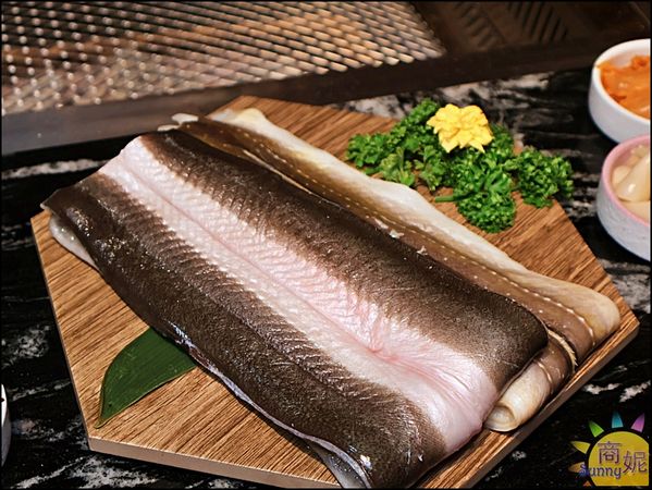 ▲▼台中唯一正宗韓式炭烤鰻魚！專人代烤、小菜湯品生菜無限續，澎湃鰻魚套餐CP值超高。（圖／部落客商妮提供）