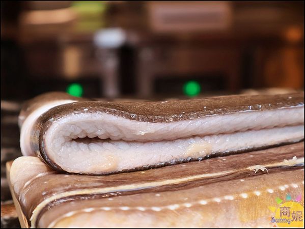 ▲▼台中唯一正宗韓式炭烤鰻魚！專人代烤、小菜湯品生菜無限續，澎湃鰻魚套餐CP值超高。（圖／部落客商妮提供）