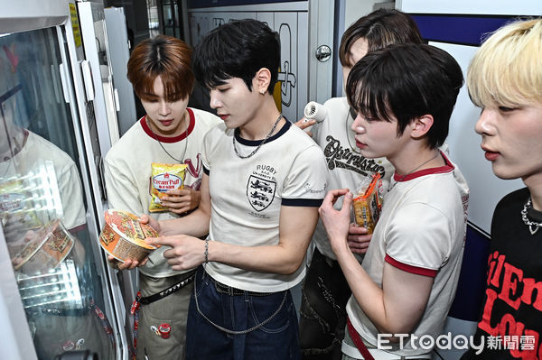 ▲▼韓國男團DIGNITY專訪。（圖／記者李毓康攝）