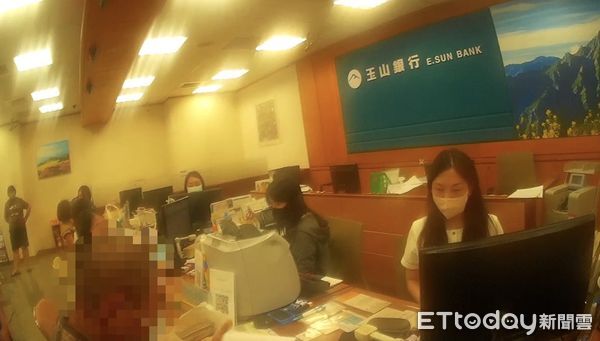 ▲▼  「朴警即時攔阻詐騙，守住民眾15萬元積蓄」  。（圖／朴子分局提供）