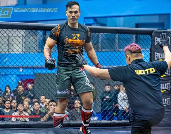 ▲「台灣 Khabib」稱號的角力高手「蜜獾武士」彭皓宇(左)、日前才拯救了失足落水的加拿大人一命的英雄好手王祈淵(左)也將參賽、前建中橄欖球國手蔣捷宇有終結型重砲。（圖／台北市綜合格鬥協會提供）