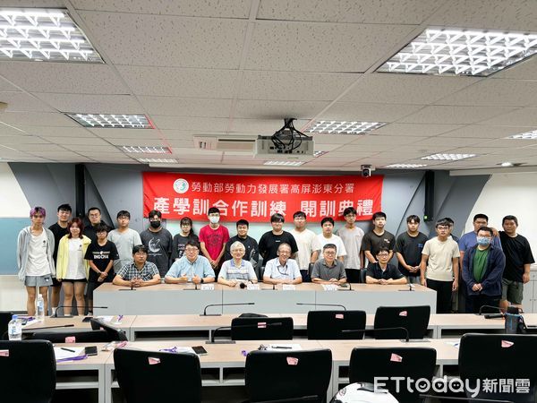 ▲屏東科技大學機械系開辦「電腦輔助設計與製造班」。（圖／屏科大提供）