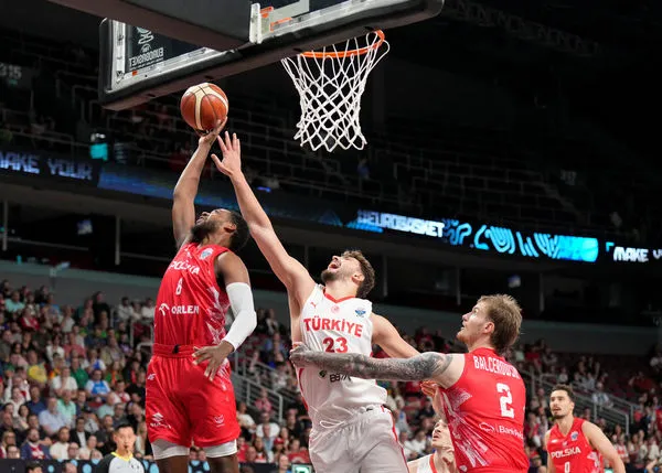 ▲▼休士頓火箭土耳其籍中鋒森根。（圖／路透）