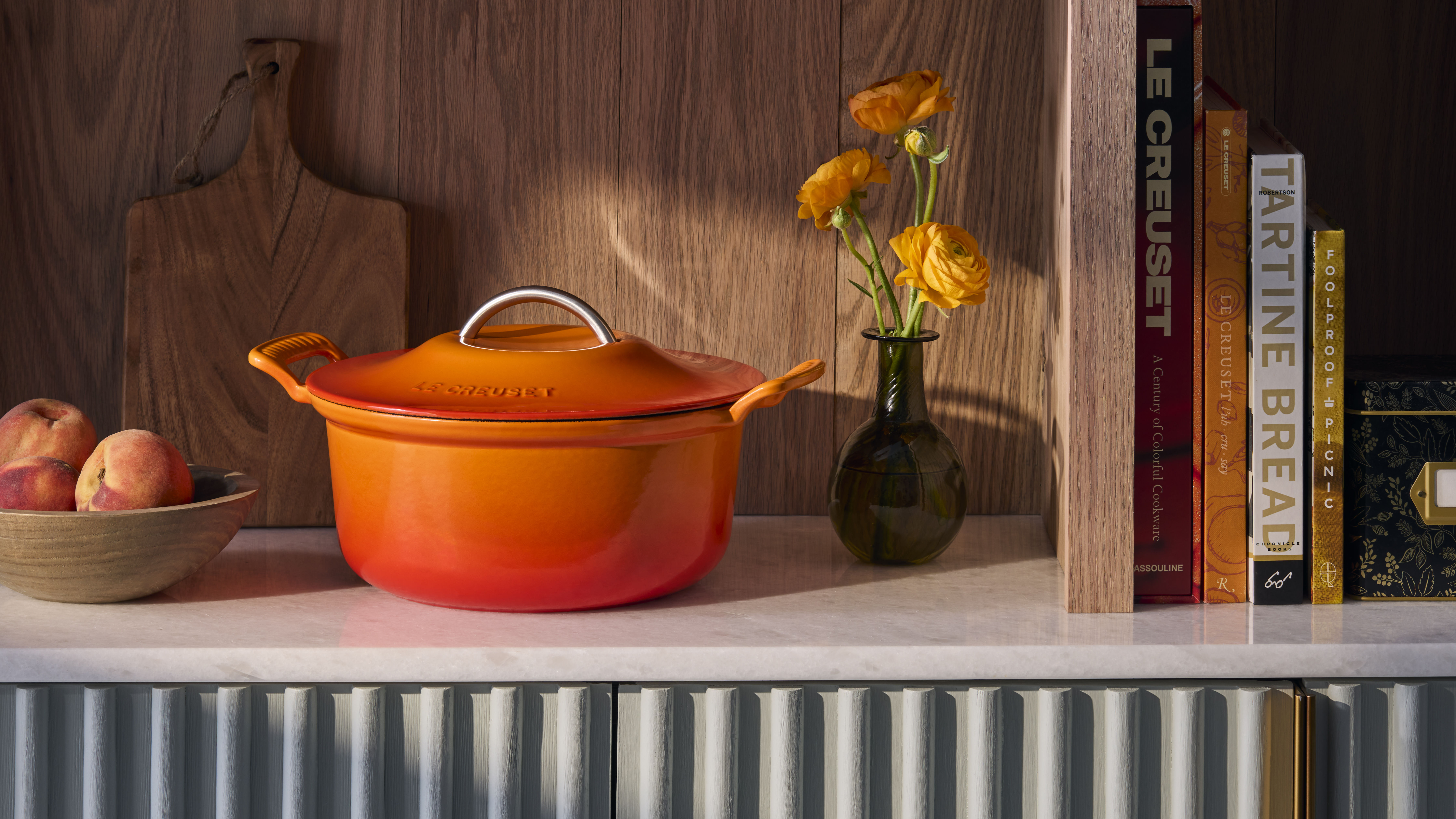 ▲LE CREUSET「Modern Heritage」系列、樂扣樂扣便當盒。（圖／各業者提供）