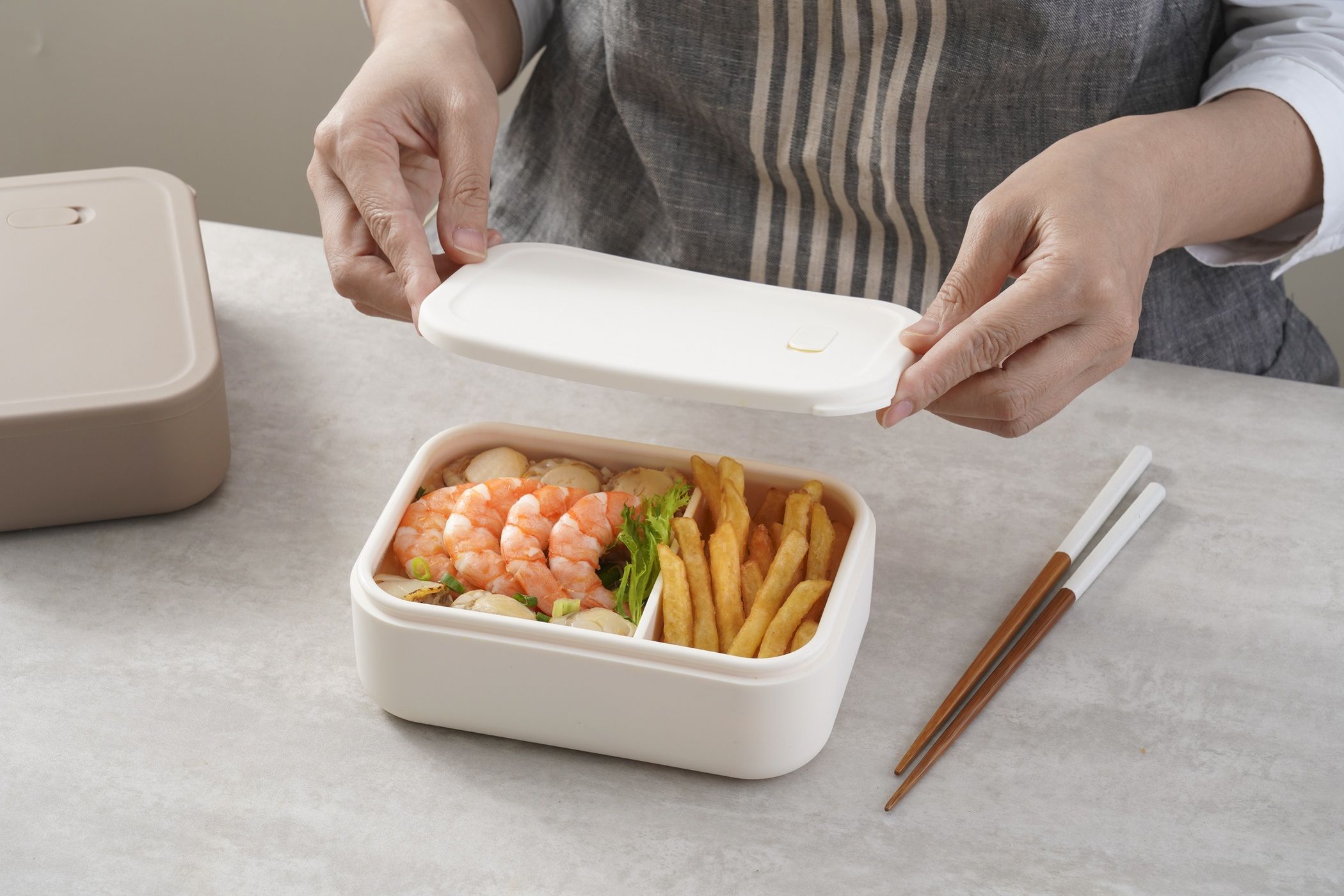 ▲LE CREUSET「Modern Heritage」系列、樂扣樂扣便當盒。（圖／各業者提供）