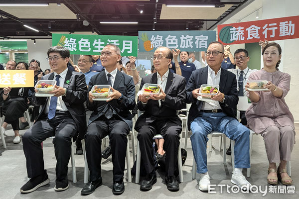 ▲東森集團董事王令一出席「花蓮綠色生活月」開幕記者會。（圖／記者林敬旻攝）