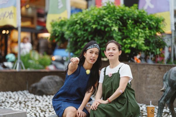 ▲曾寶儀與陳庭妮回東勢。（圖／三立提供）