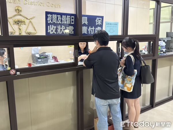 ▲▼達運光電董事長陳碧霜交保。（圖／記者沈繼昌攝）