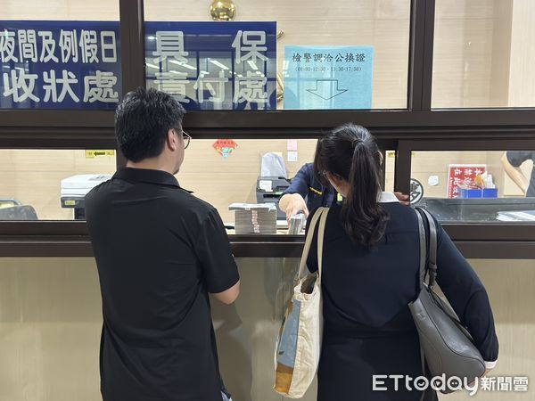 ▲▼達運光電董事長陳碧霜交保。（圖／記者沈繼昌攝）