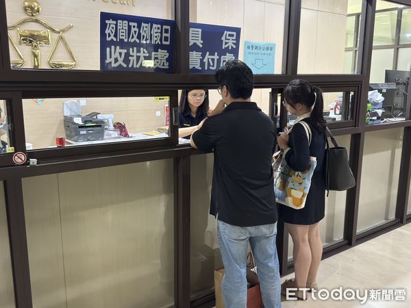 ▲▼涉中科院標案洩密　達運光電女董座陳碧霜160萬交保。（圖／記者沈繼昌攝）