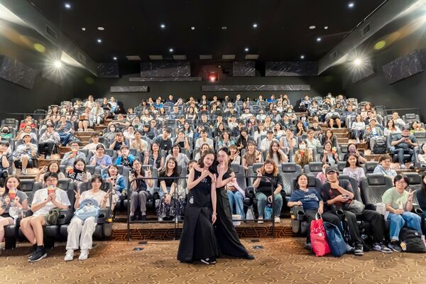 ▲林依晨與吳可熙在電影《失明》裡有許多精采對手戲。（圖／周子娛樂提供）