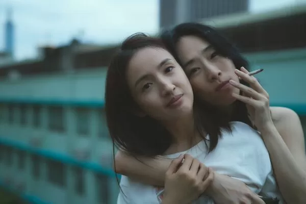 ▲林依晨與吳可熙在電影《失明》裡有許多精采對手戲。（圖／周子娛樂提供）