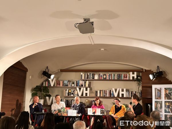 ▲▼文化部長李遠、台灣作家陳思宏，到「哈維爾圖書館」與捷克作家進行交流對談。（圖／記者林育綾攝）