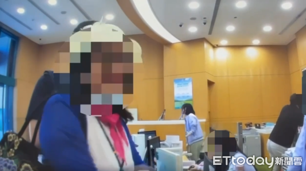 ▲▼北市72歲婦人提領120萬現金遭警關心，一查竟是通緝犯。（圖／記者邱中岳翻攝）