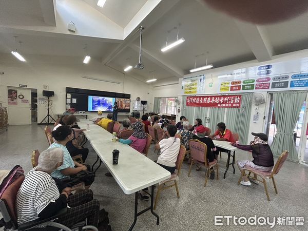 ▲台西鄉公所政風室主動把握溪頂社區發展協會活動機會，走進社區將最新詐騙手法與防範觀念帶到民眾身邊。（圖／記者游瓊華翻攝）