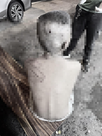 ▲▼渾身是血！泰13歲少年「遭母痛毆」逃家求救　竟因性侵8歲妹妹。（圖／翻攝臉書Chalida Phalamat）