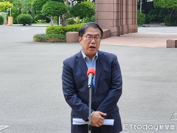 ▲▼台南市長黃偉哲赴行政院談財劃法爭議。（圖／記者陳家祥攝）