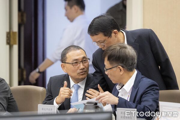 ▲▼  新北市長侯友宜今天赴行政院討論財劃法。      （圖／新北市政府提供）