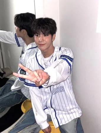 ▲鄭東元被挖出兩年前無照駕駛。（圖／翻攝自鄭東元IG）