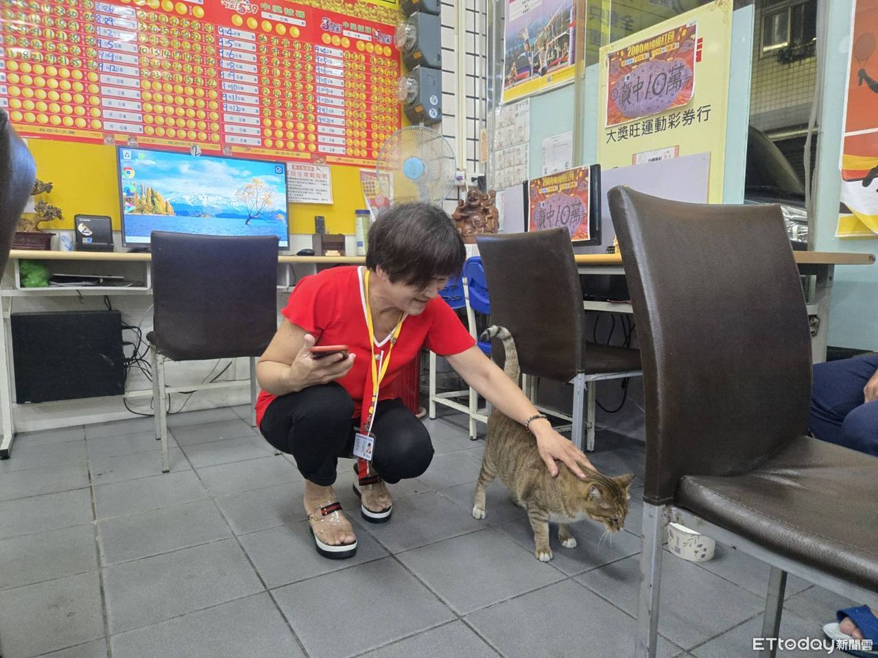 大樂透獨得3.15億　台中彩券行曝「5尊財神+招財小貓」助旺運勢