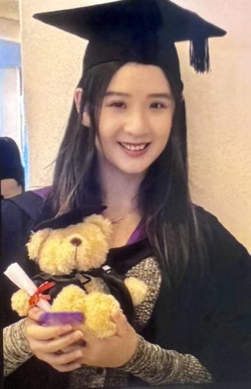 ▲台北市議員應曉薇曬出女兒的畢業照。（圖／翻攝自Facebook／應曉薇）