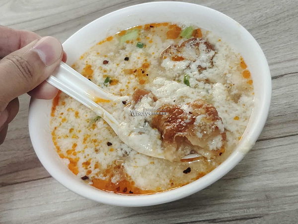 ▲▼台北景美美食「鴻珍中式早餐」，飯糰蔥燒餅鹹豆漿，無招牌只賣四小時。（圖／部落客WISELY提供）