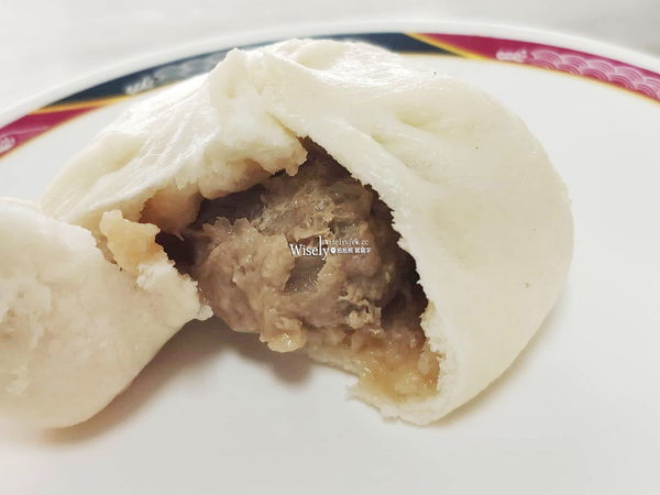 ▲▼台北景美美食「鴻珍中式早餐」，飯糰蔥燒餅鹹豆漿，無招牌只賣四小時。（圖／部落客WISELY提供）