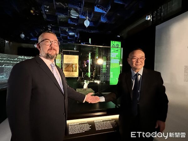 ▲▼國立故宮博物院首度前往「捷克國家博物館」舉行《故宮文物百選及其故事》特展，打破過往以歷史時間軸線的策展形式，而是透過當代視角呈現新的策展脈絡，讓觀眾在歷史文物中，找到與「生活連結」的共鳴。（圖／記者林育綾攝）