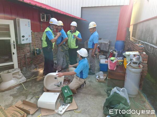 ▲台南做工行善團協助後壁區弱勢家庭修繕屋舍，打造安全溫馨居所。（記者林東良翻攝，下同）