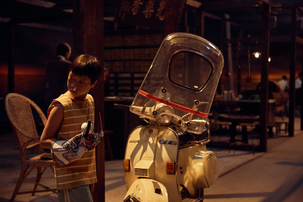 ▲《鯽魚》日前殺青，左起製作人林佳儒、蕭東意、黃迪揚、陳雪甄、導演張哲龍、斯拉、楊大正、吳宗恩。（圖／公視台語台提供）