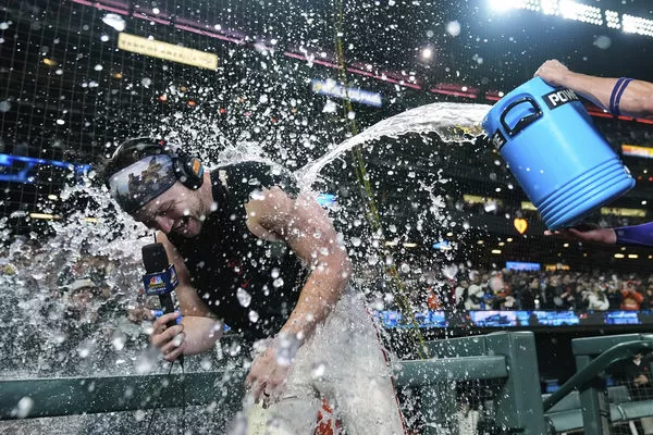 ▲貝利再見滿貫砲震撼甲骨文　笑稱「比場內全壘打不累」。（圖／達志影像／美聯社）